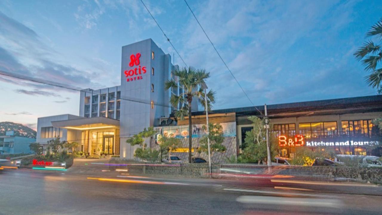 Sotis Hotel Kupang Exterior foto
