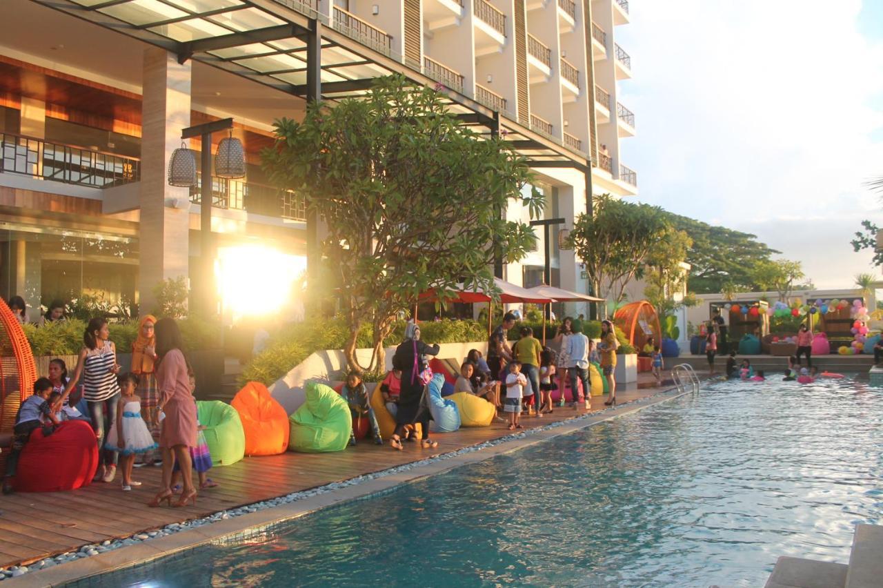 Sotis Hotel Kupang Exterior foto