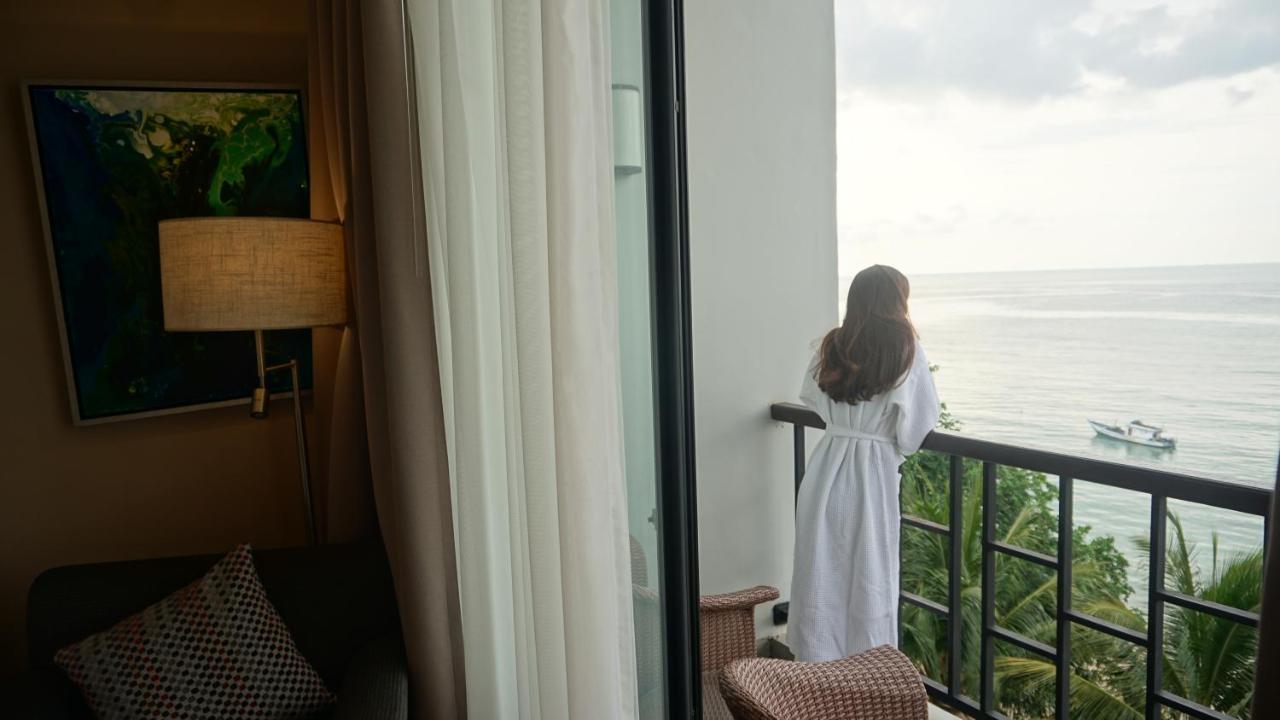 Sotis Hotel Kupang Exterior foto