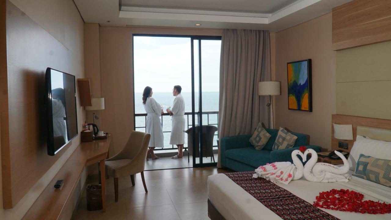 Sotis Hotel Kupang Exterior foto